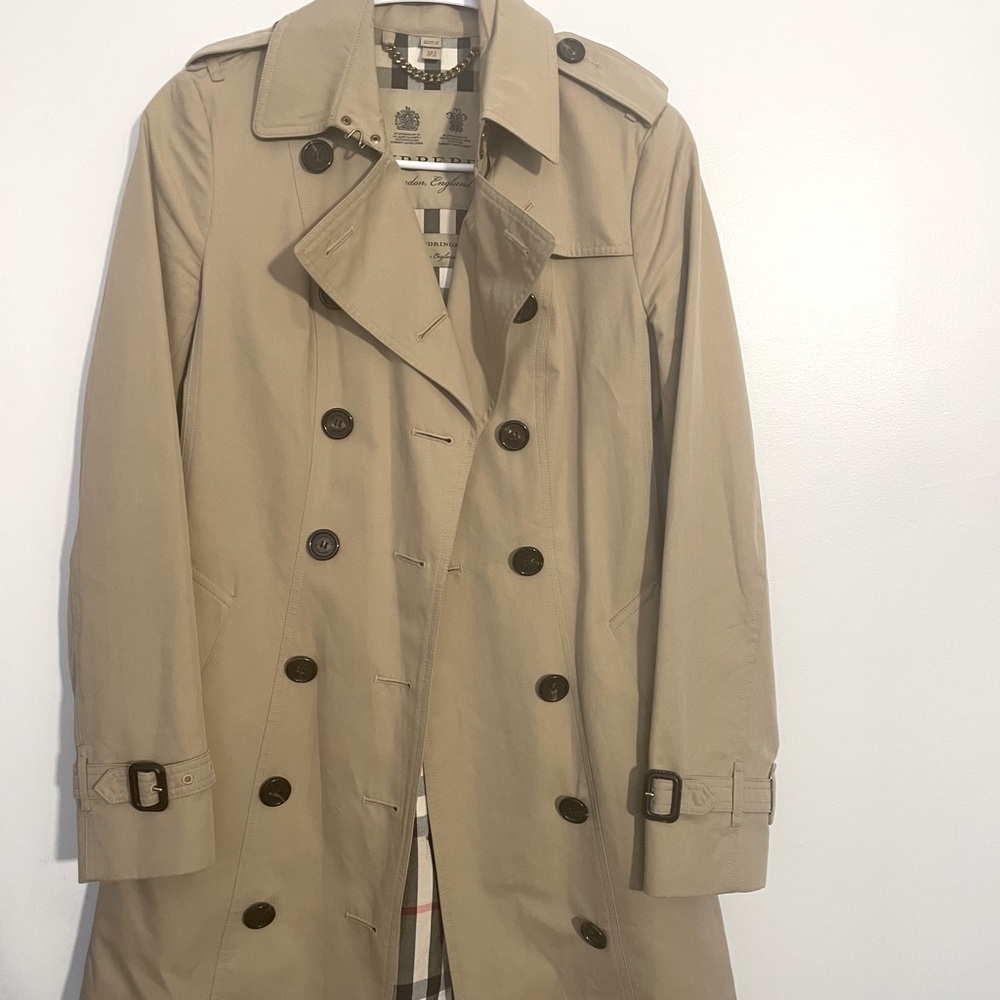 Burberry The Sandringham Heritage Trench Coat